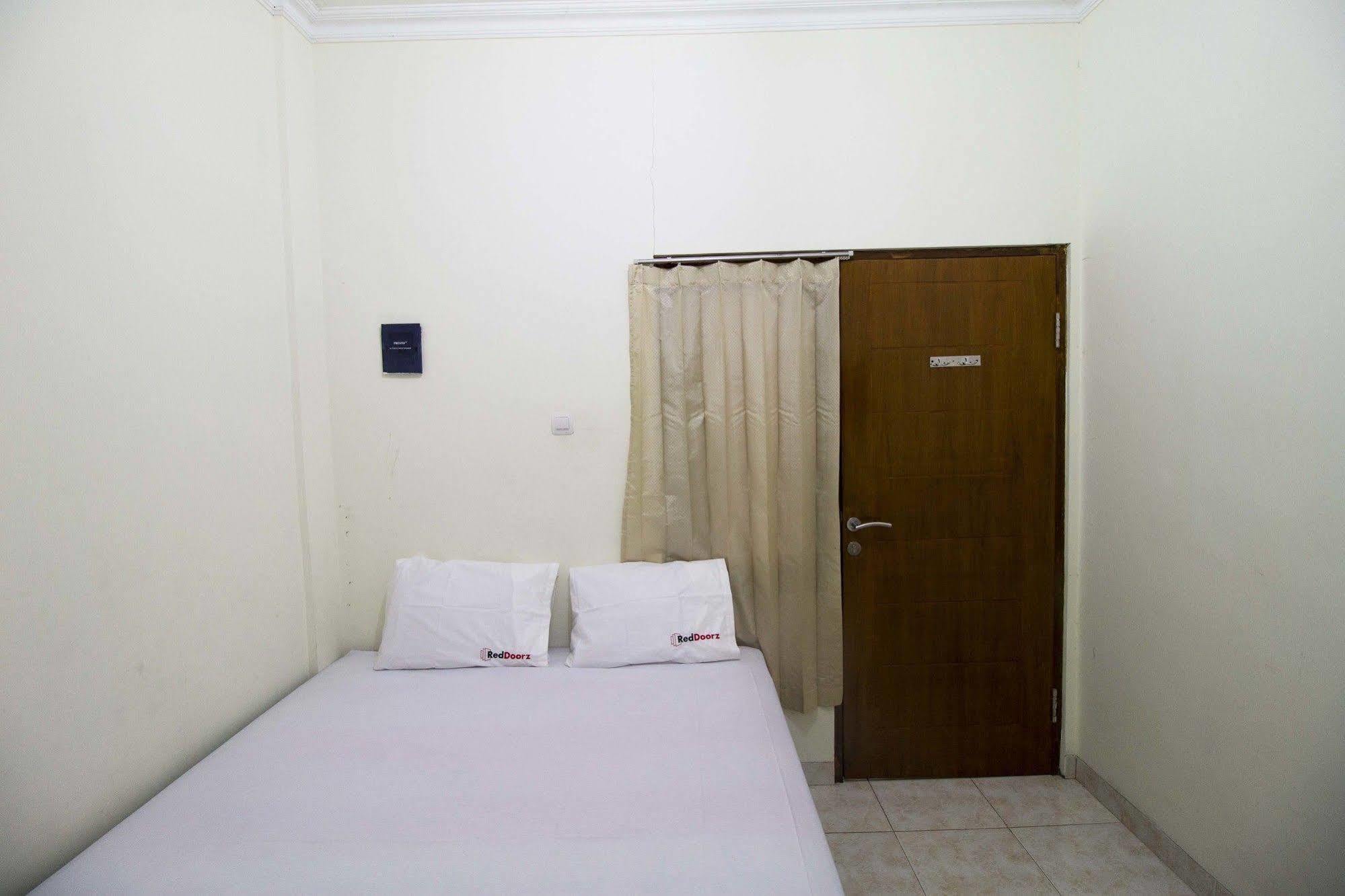 Reddoorz Near Pulogadung