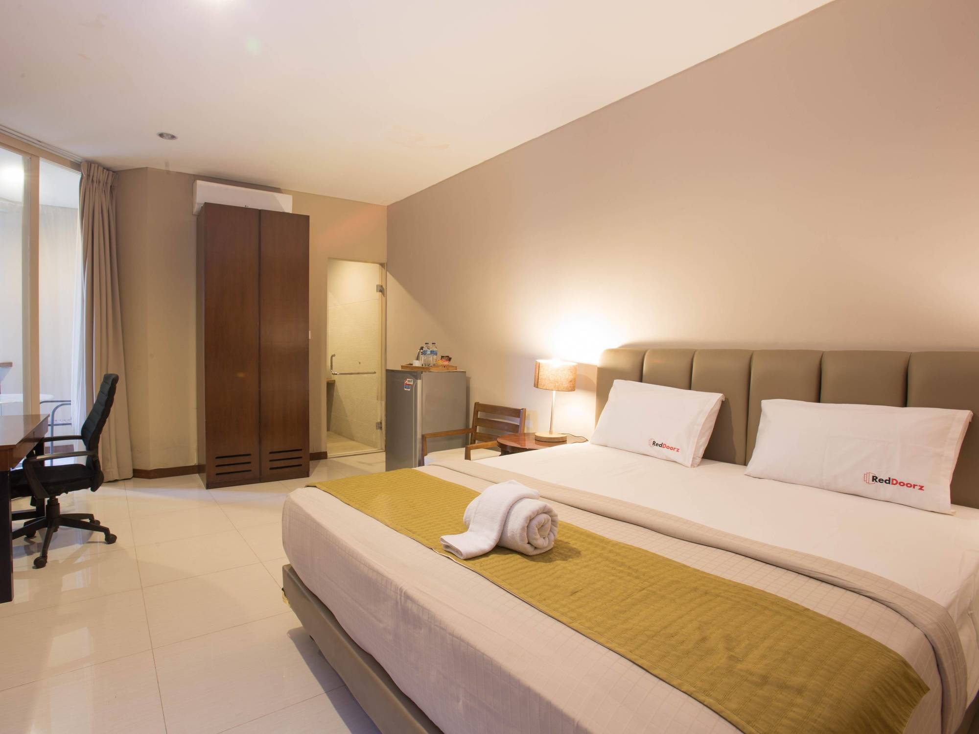 Reddoorz Plus @ Cipete Selatan Guest house 3*