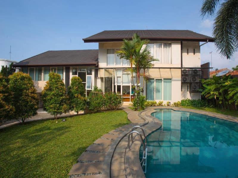 Guest house Reddoorz Plus @ Cipete Selatan 3*