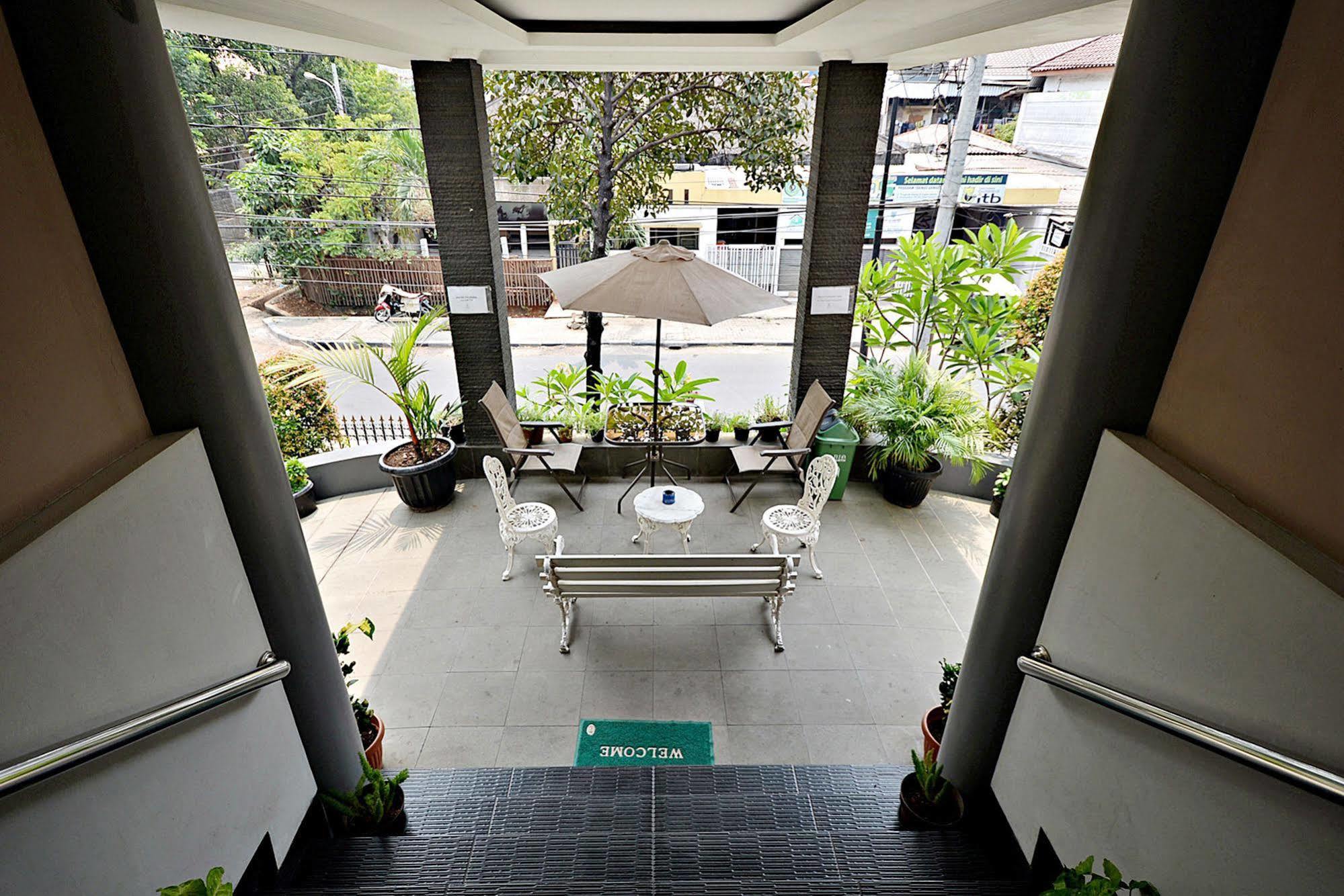 Zen Tebet Gudang Peluru Hotel Jakarta