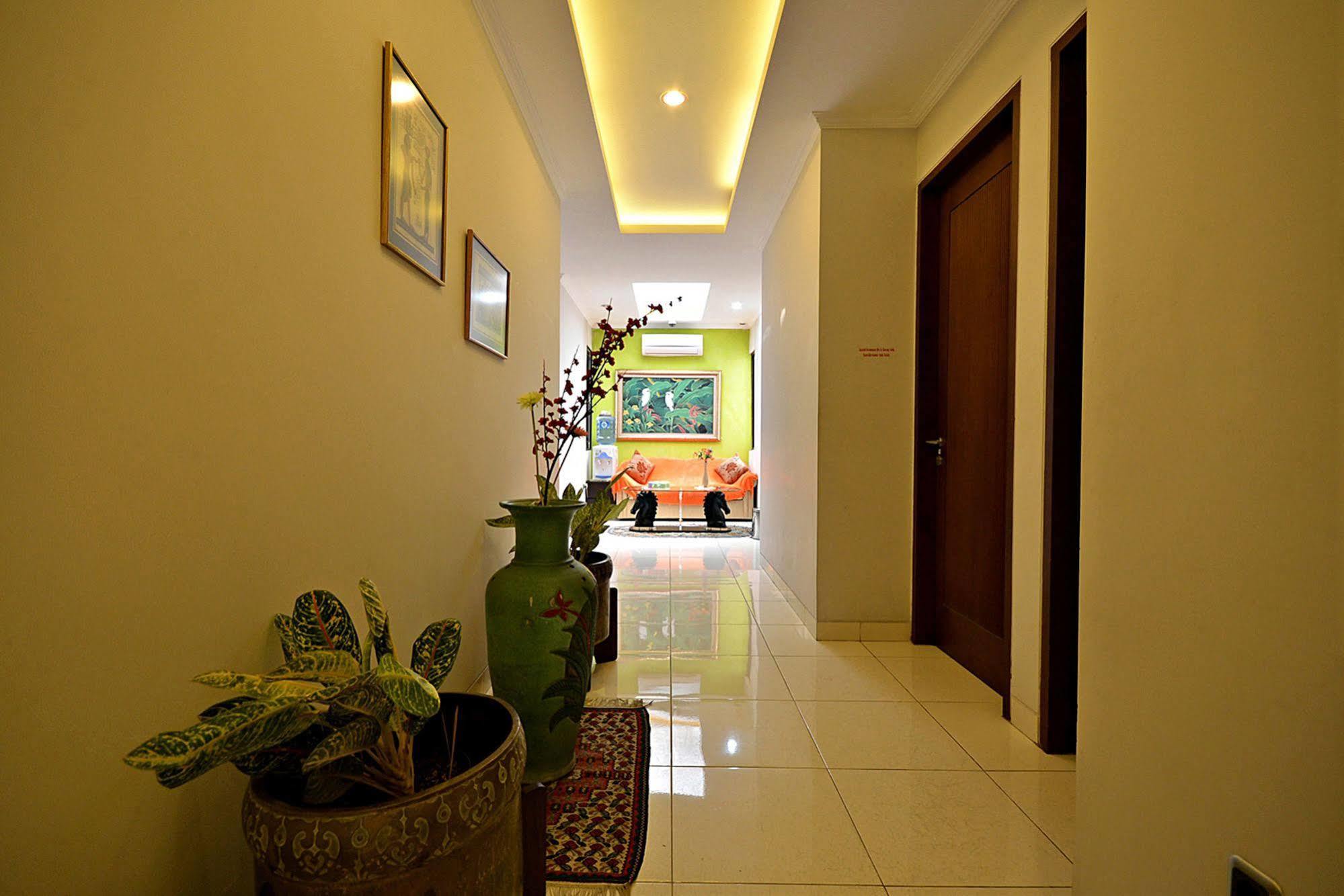 Zen Tebet Gudang Peluru Hotel