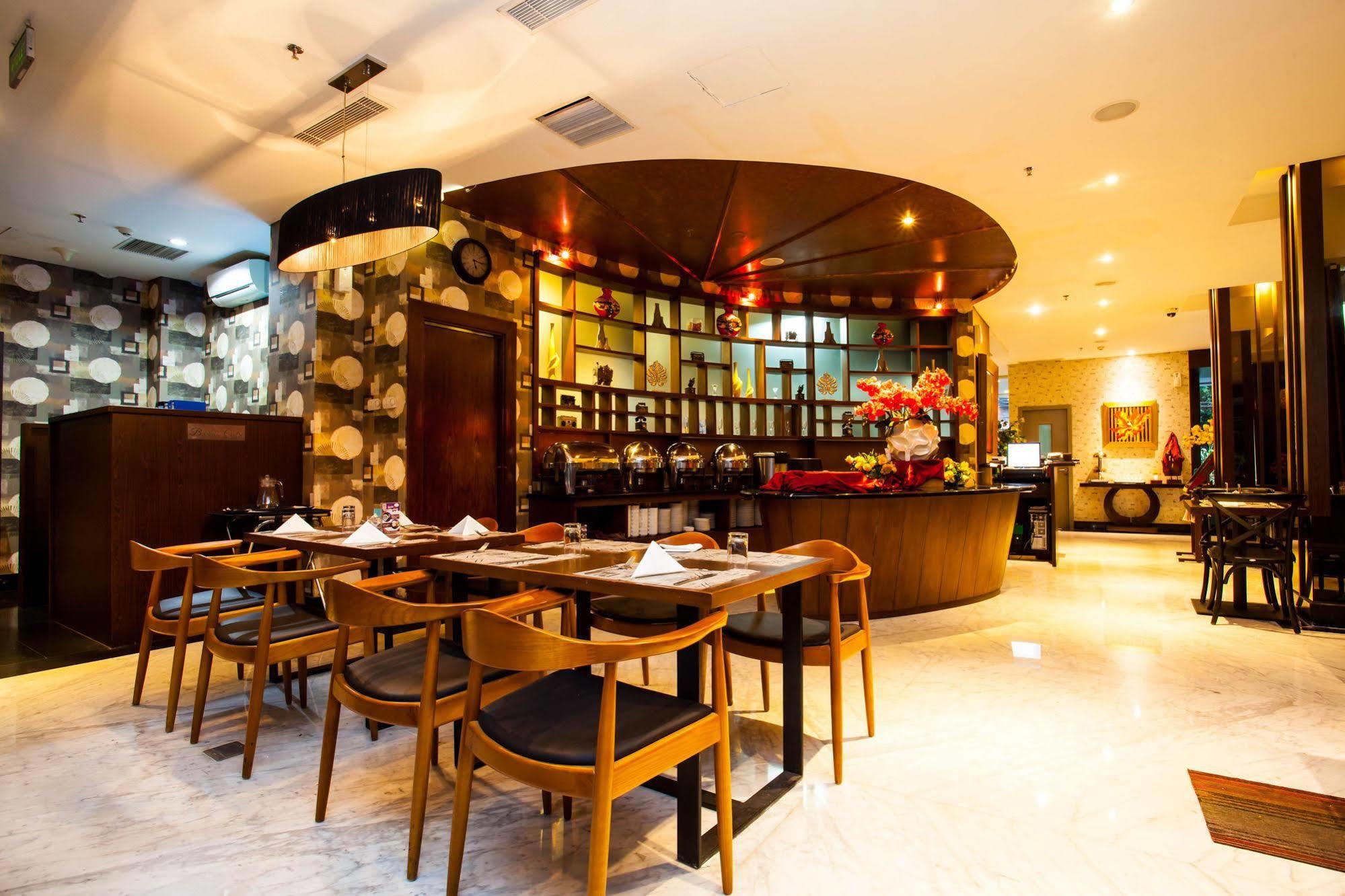 Hotel Zen Blok M Palatehan