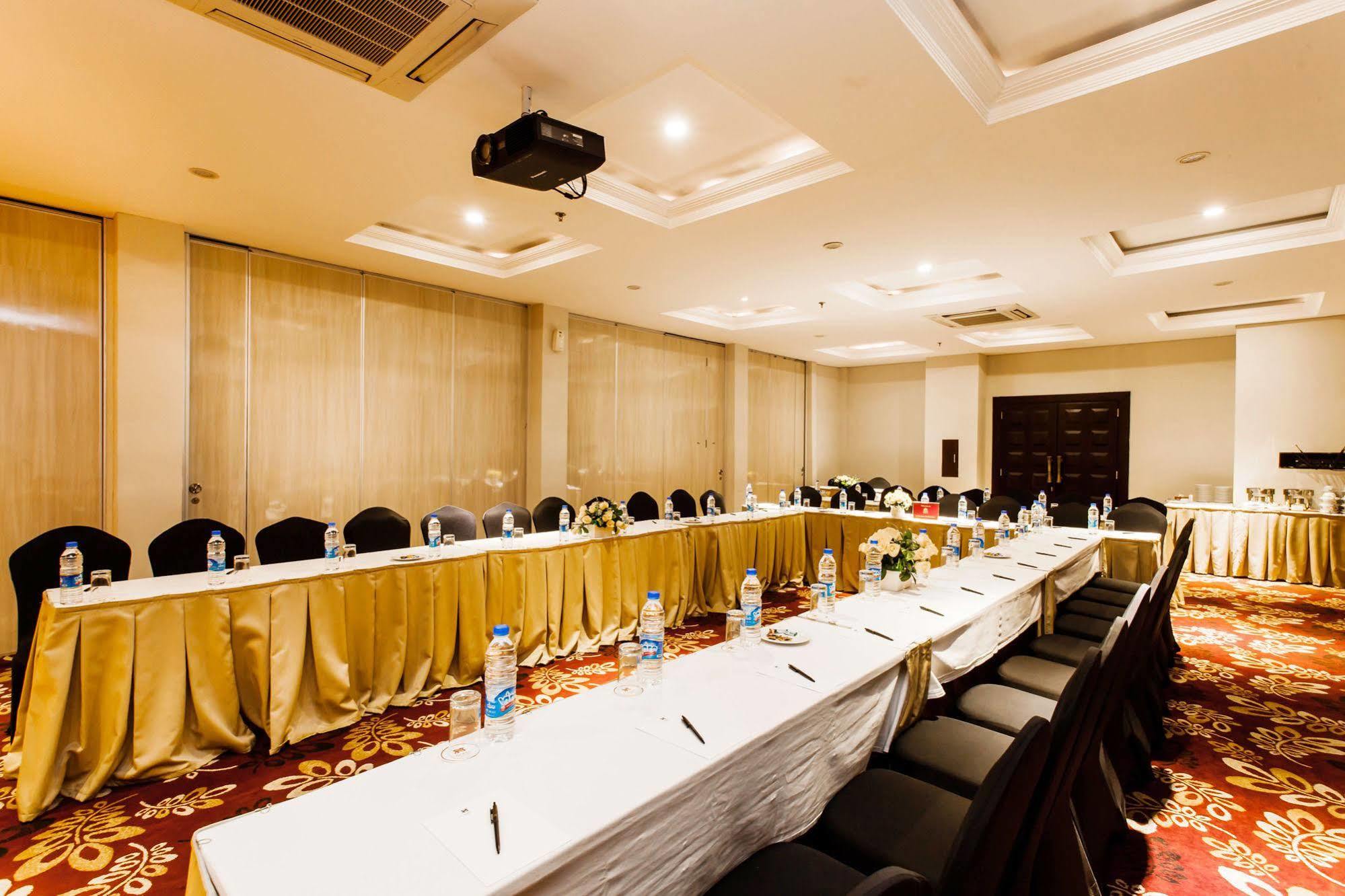 Hotel Zen Blok M Palatehan 3*