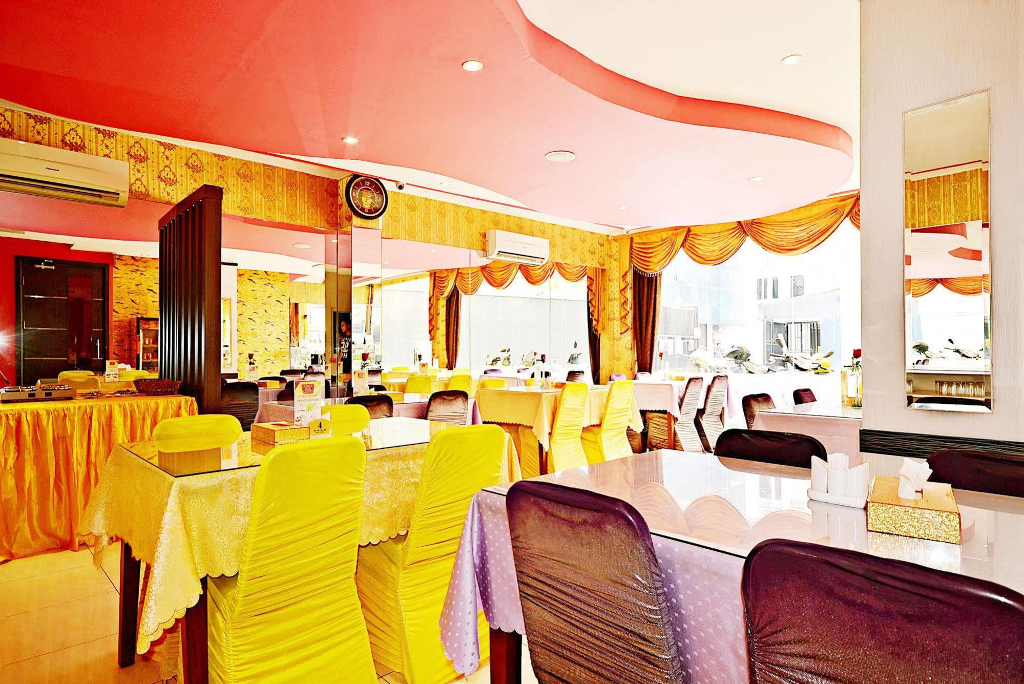 Zen Hayam Wuruk Gajah Mada Hotel 2*