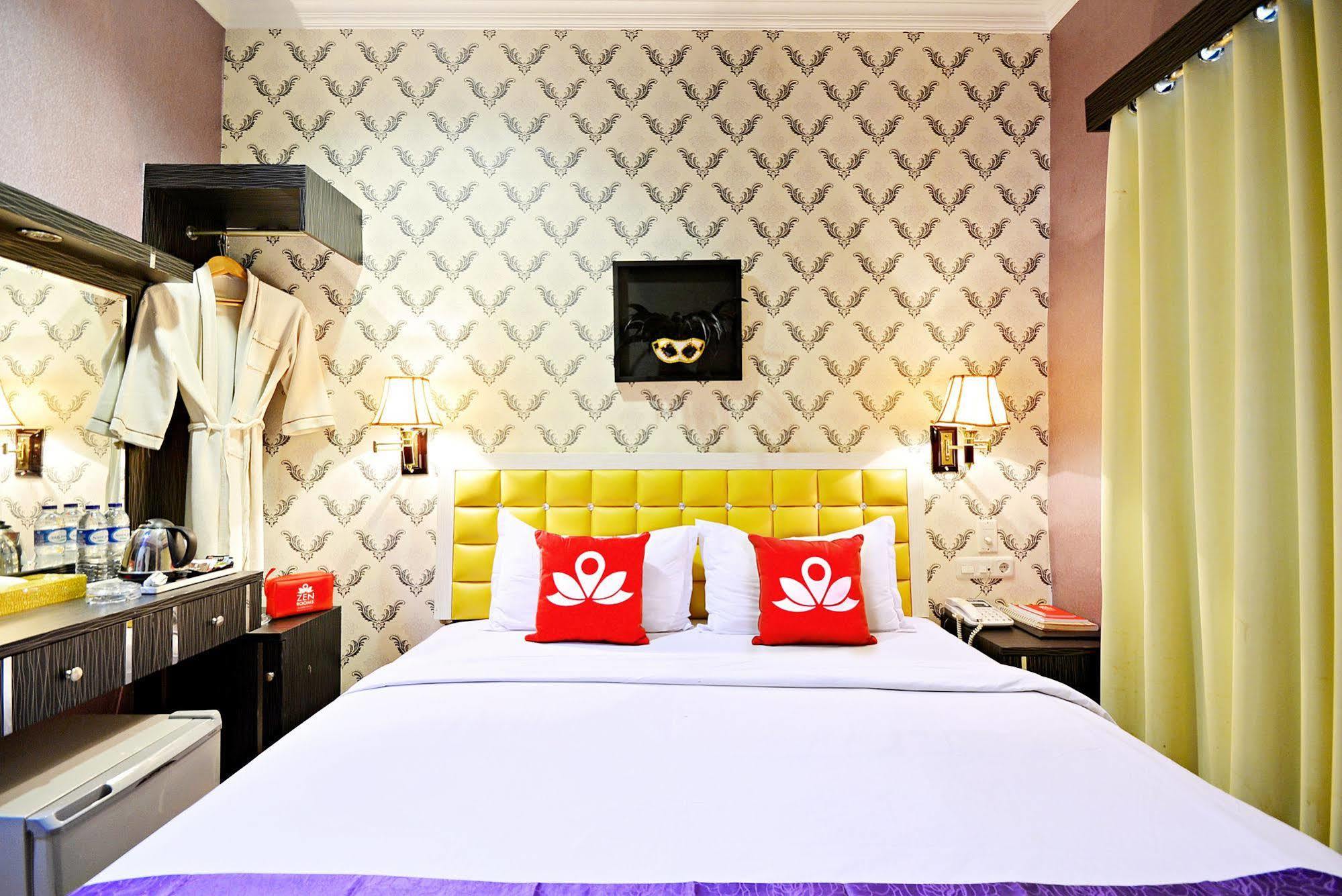 Hotel Zen Hayam Wuruk Gajah Mada 2*