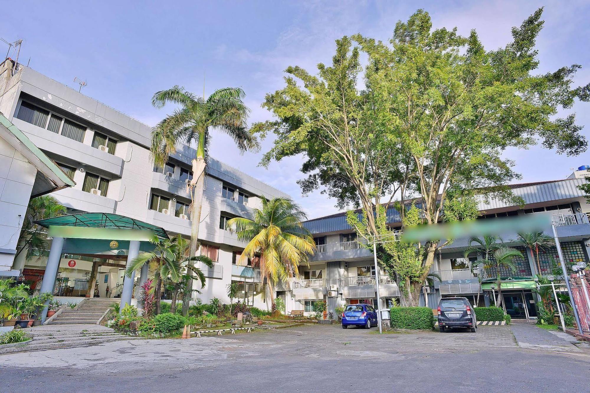 Urbanview Kebayoran Baru Blok S 3* Jakarta