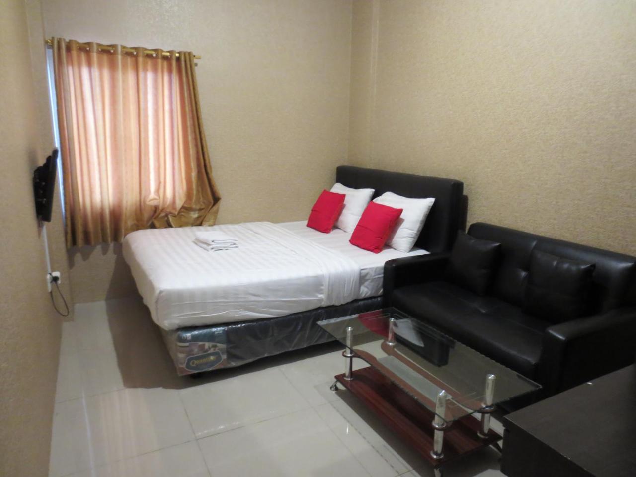 Motel The Grand Palace Resident Jakarta