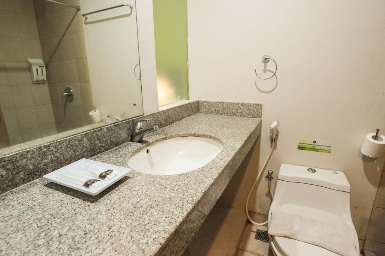 Legreen Tondano Guest house *