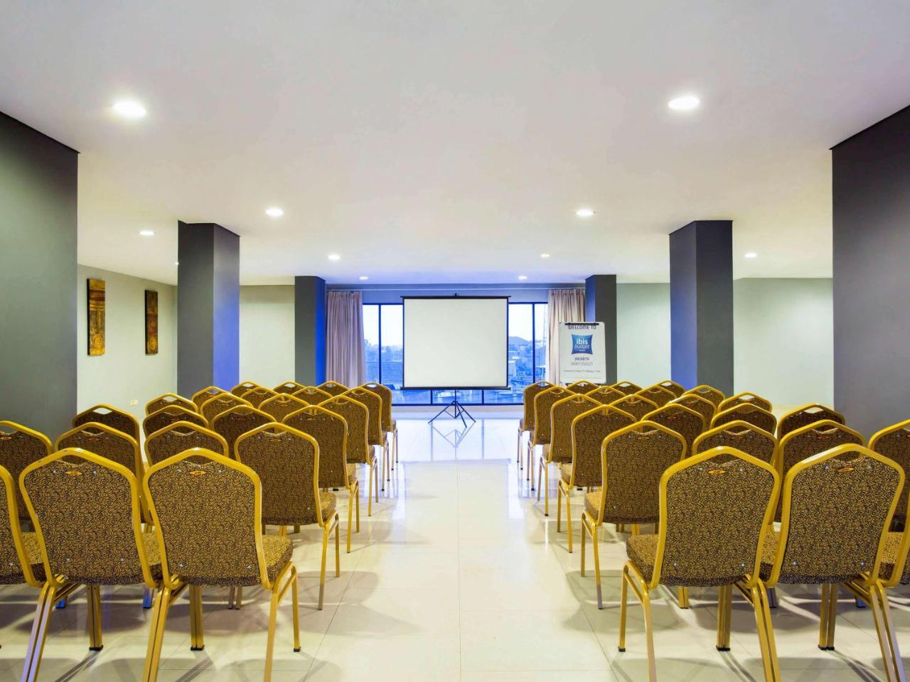 Ibis Budget Daan Mogot Hotel 2*