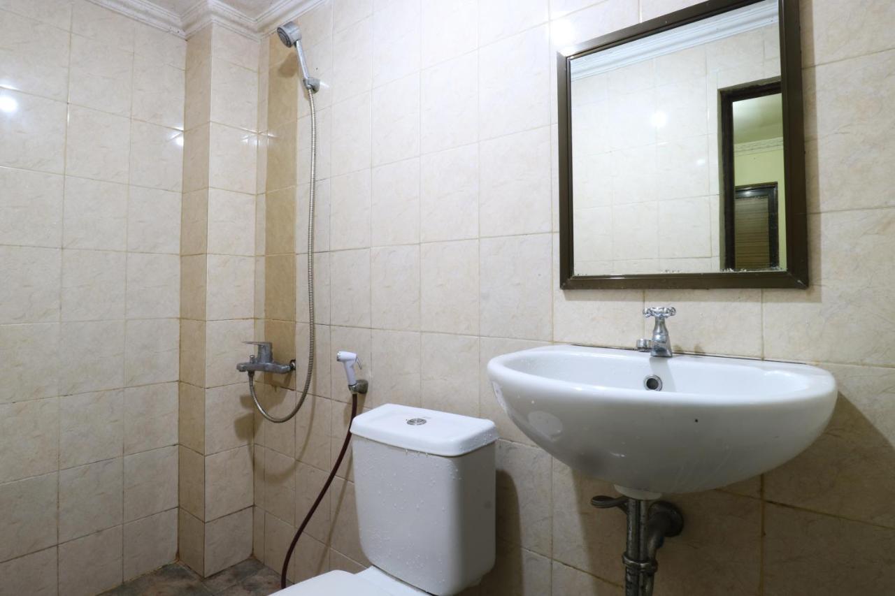 Makaliwe Guest house 2*