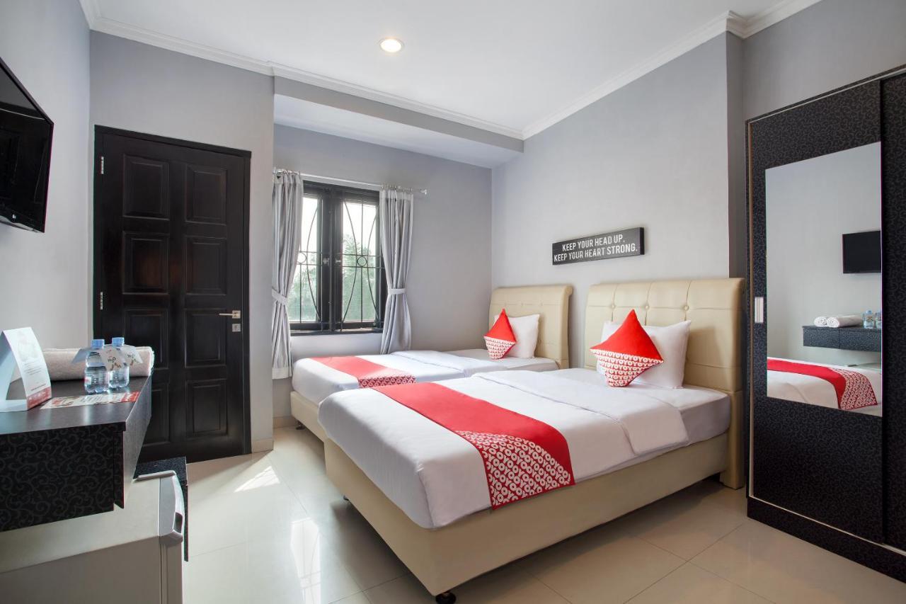 Oyo 105 La Maison D Ilona Hotel Jakarta
