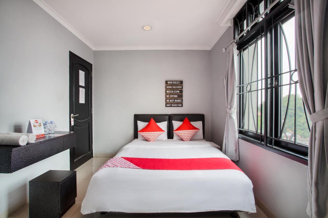 Oyo 105 La Maison D Ilona Hotel Jakarta