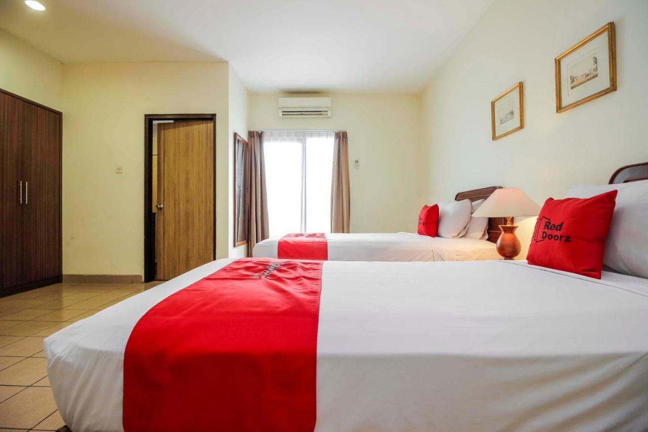 Guest house Reddoorz At Pitagiri Gbk Senayan 3*