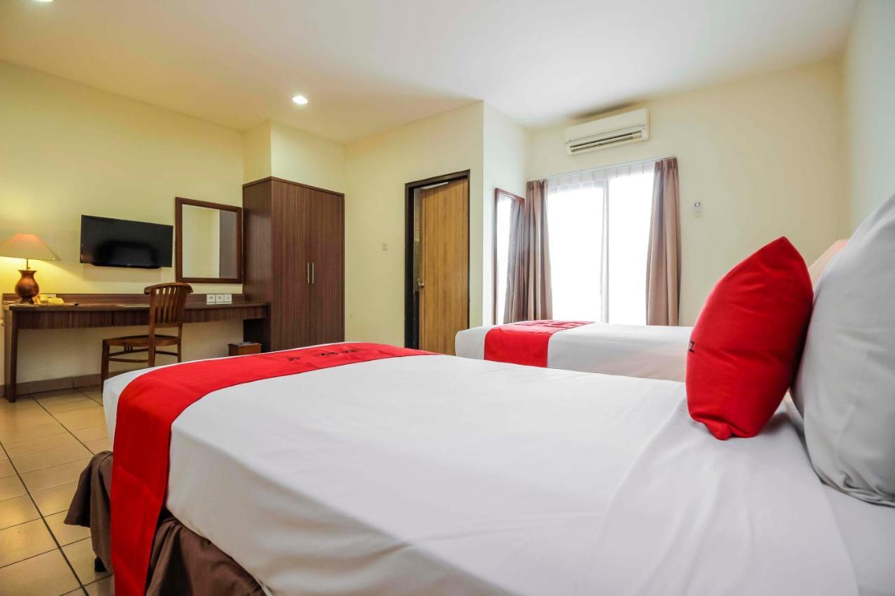 Guest house Reddoorz At Pitagiri Gbk Senayan 3*