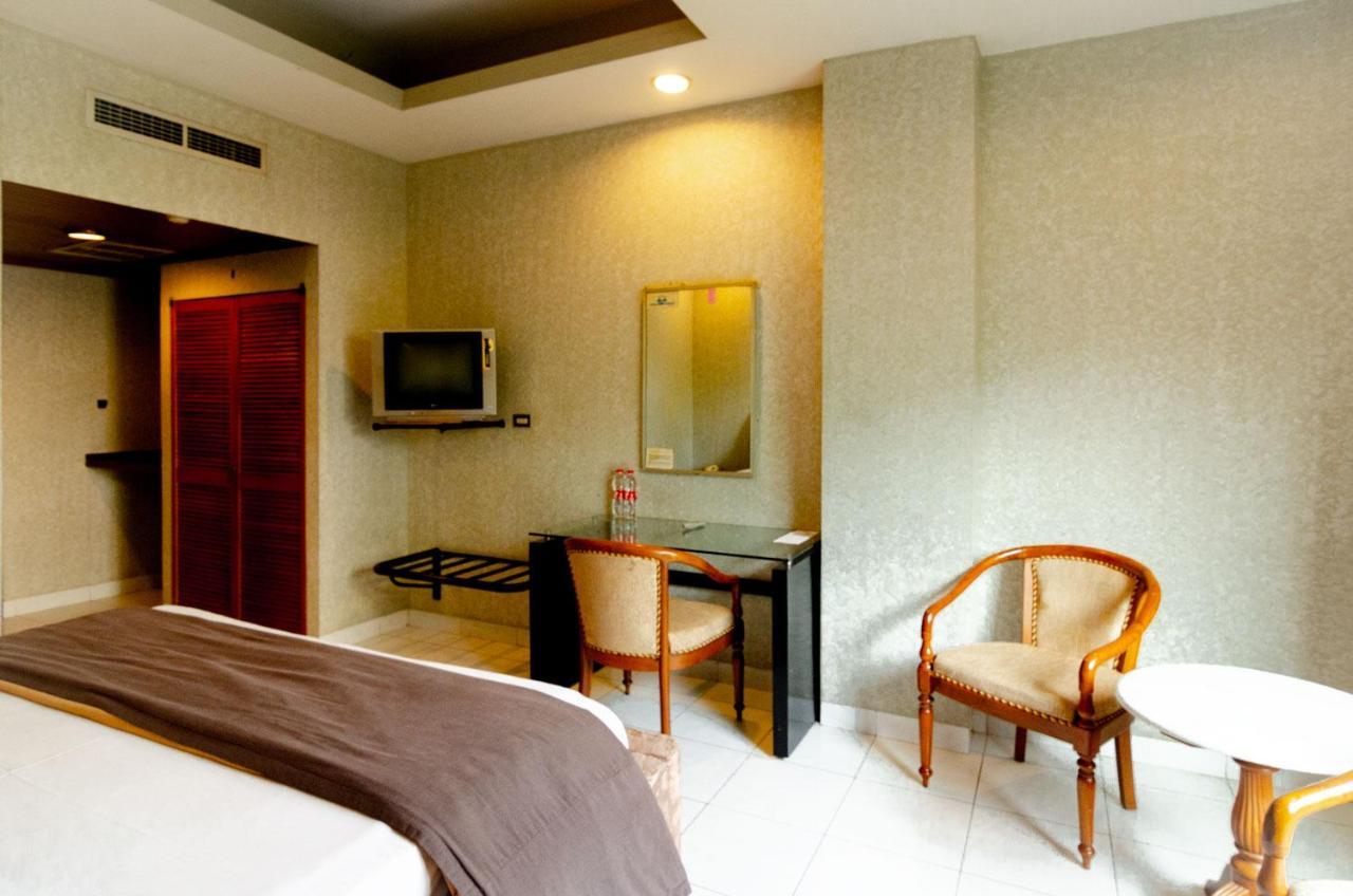 Hotel Peninsula Mangga Besar Hotel