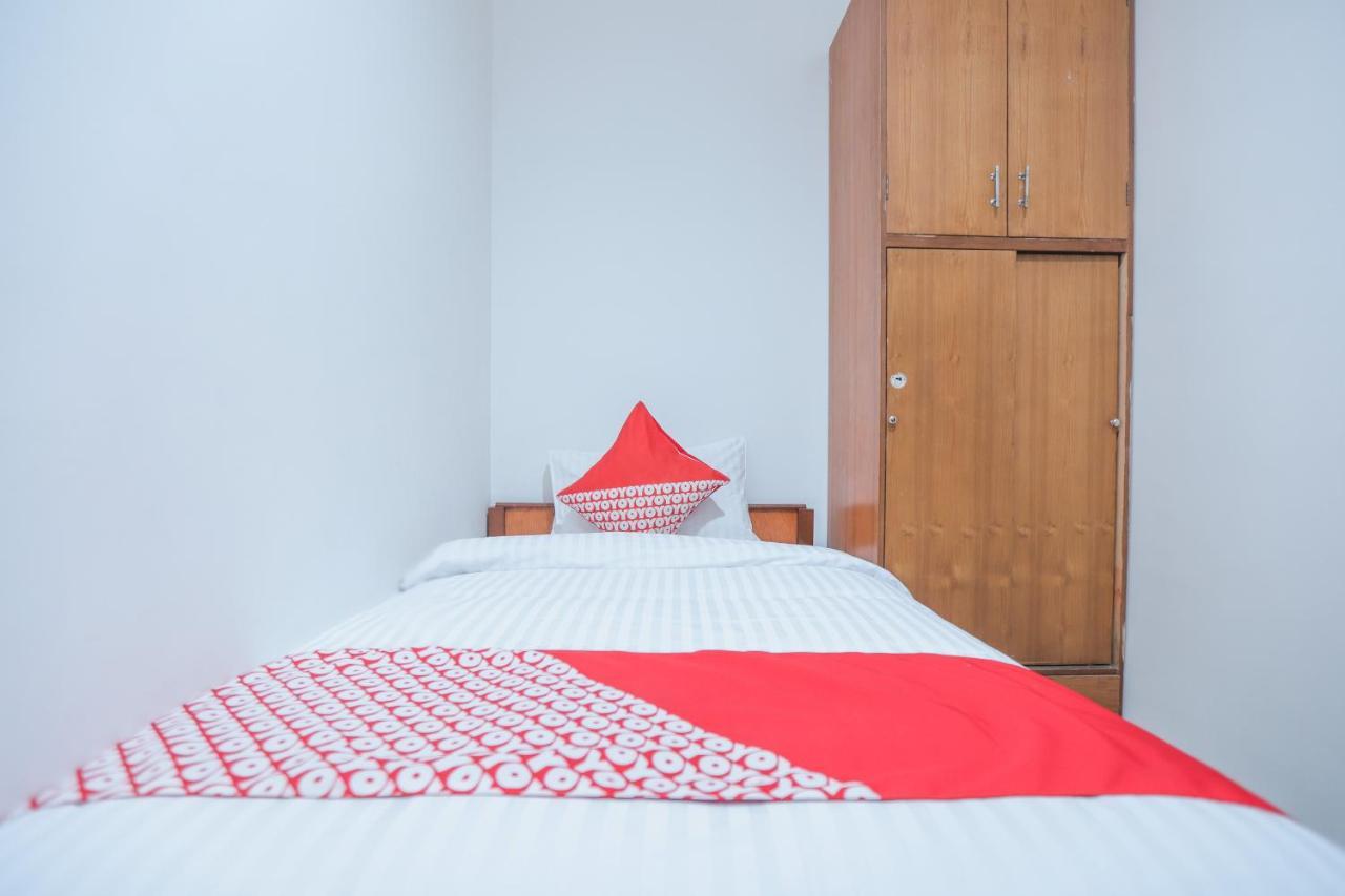 Oyo 150 Harmoni Hotel 2*