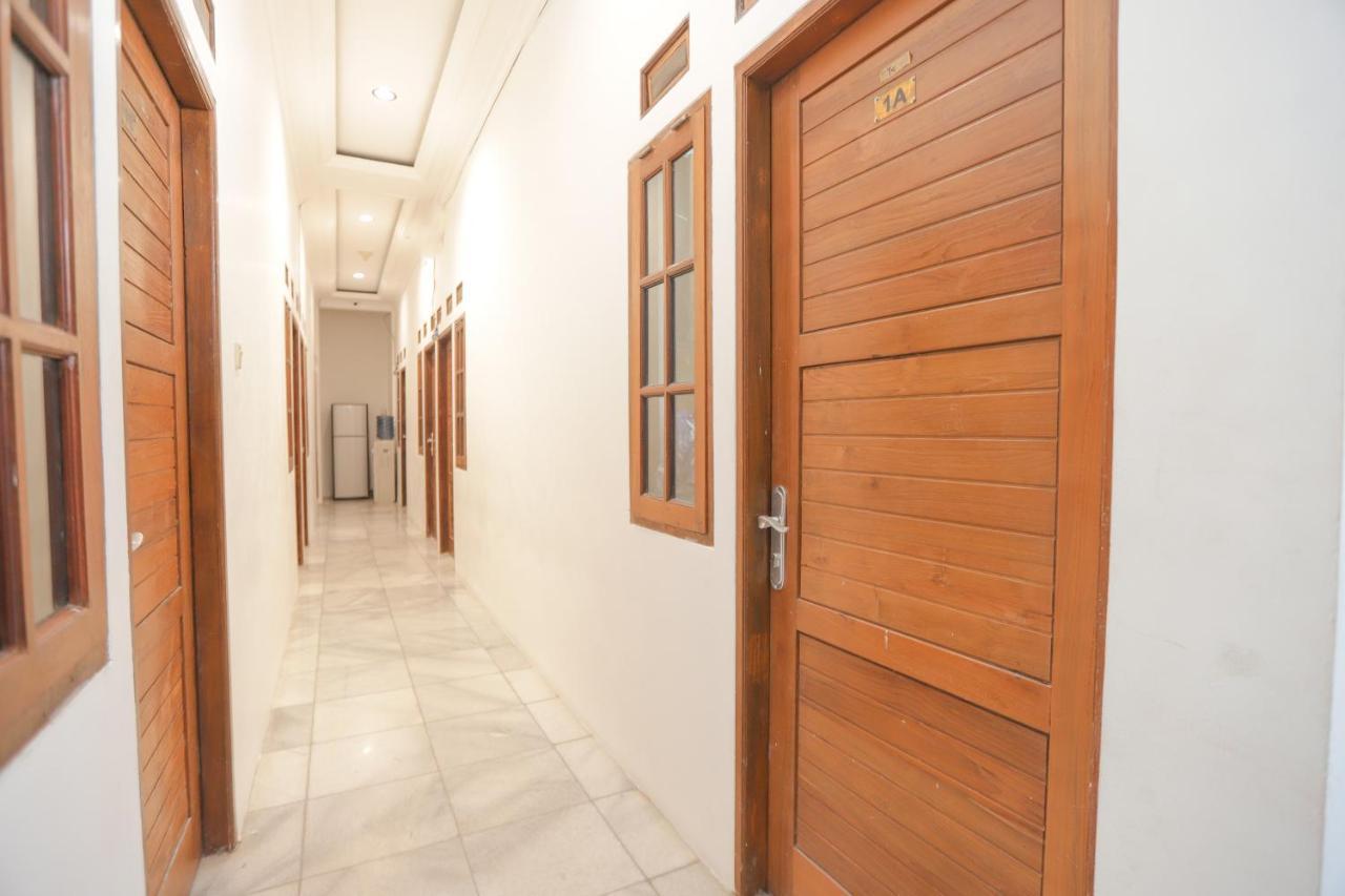 Oyo 150 Harmoni Hotel Jakarta