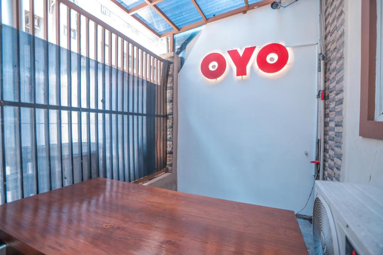 Oyo 150 Harmoni Hotel 2*