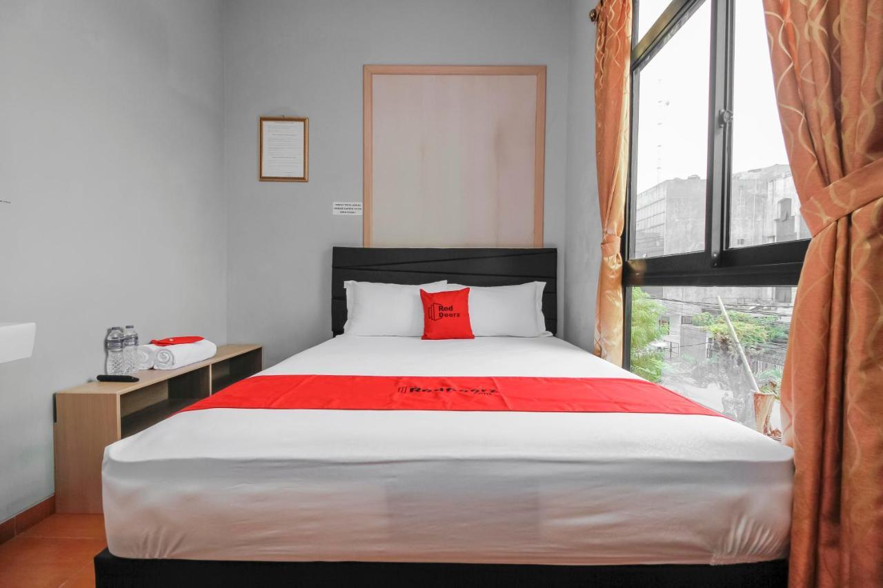 Reddoorz Near Manggarai Station 2 Guest house 2*