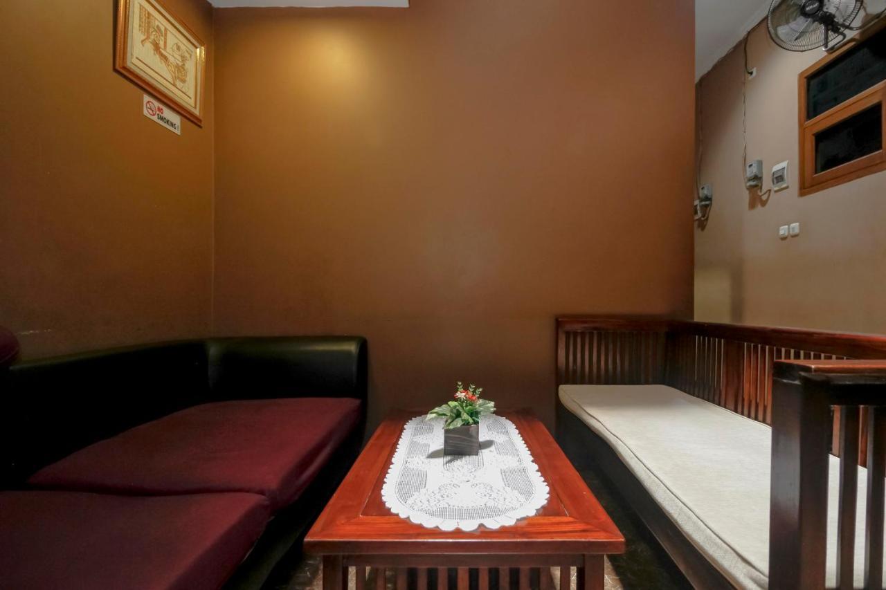Reddoorz Near Manggarai Station 2 Rumah tetamu 2*