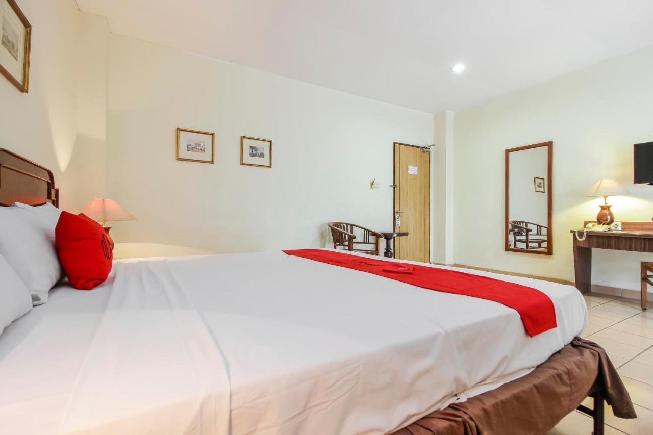 Guest house Reddoorz At Pitagiri Gbk Senayan 3*