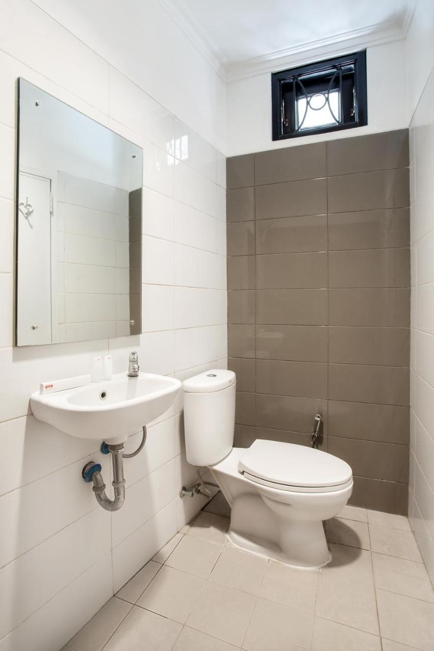 Oyo 105 La Maison D Ilona 2*