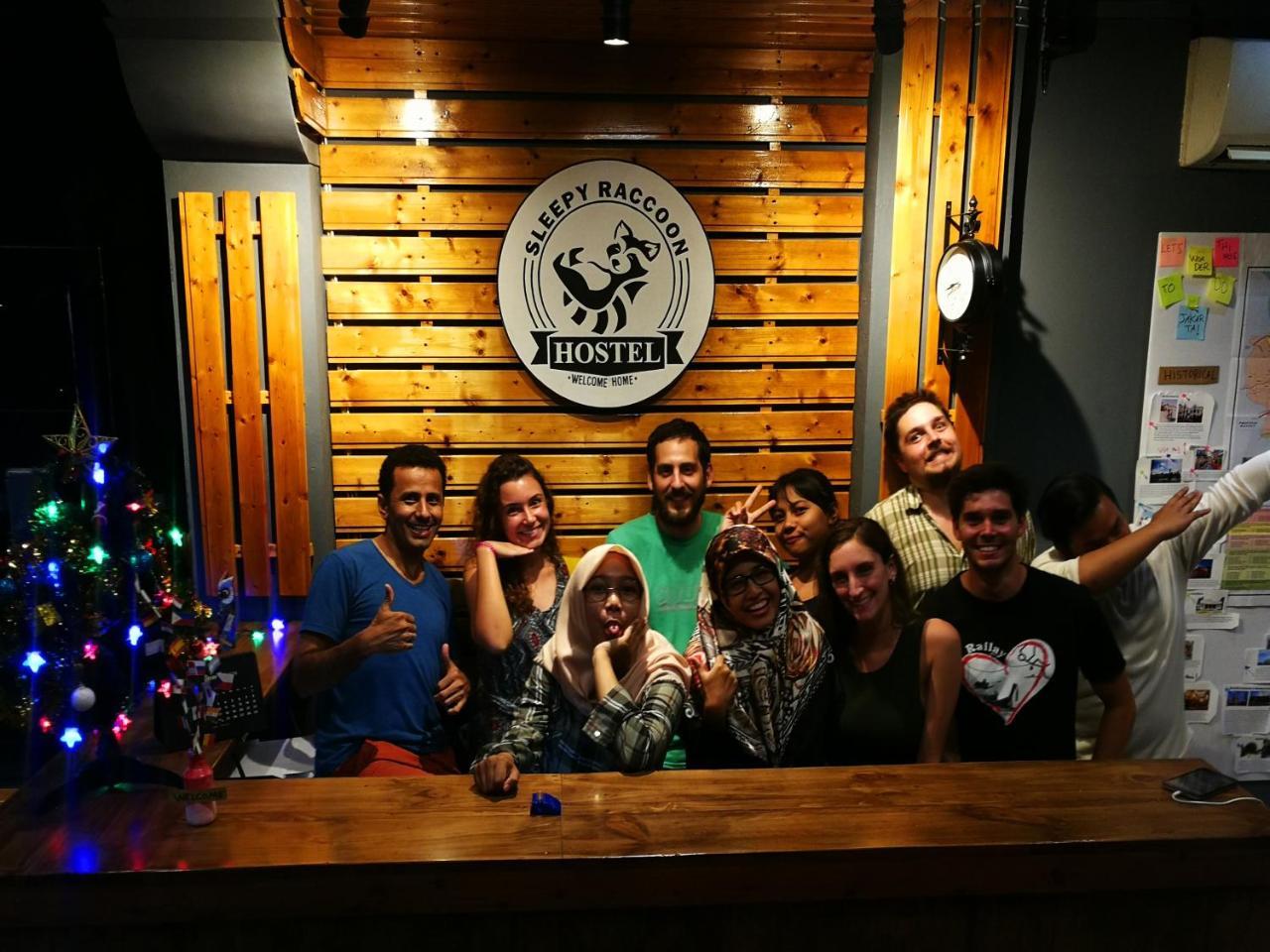 Sleepy Raccoon * Jakarta