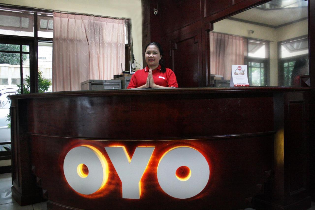 Vaccinated Staff - Oyo 181 Bintang Hotel