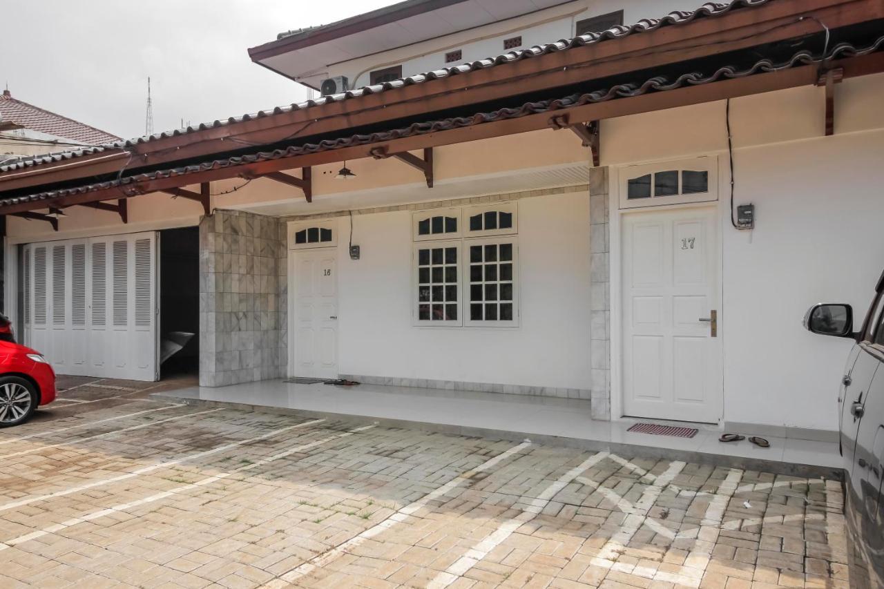 Reddoorz @ Meruya 2 Guest house