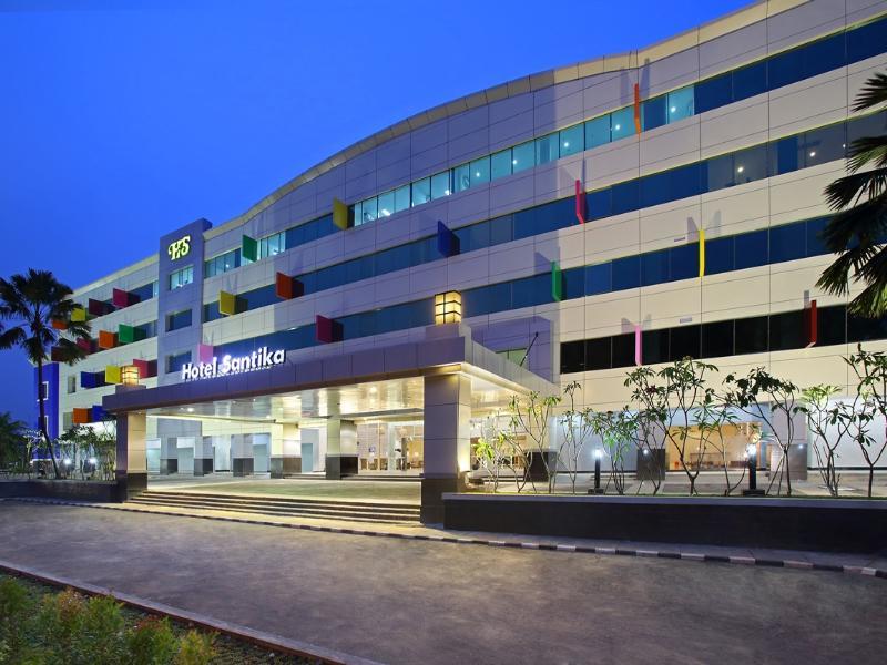 Hotel Santika Kelapa Gading 3*