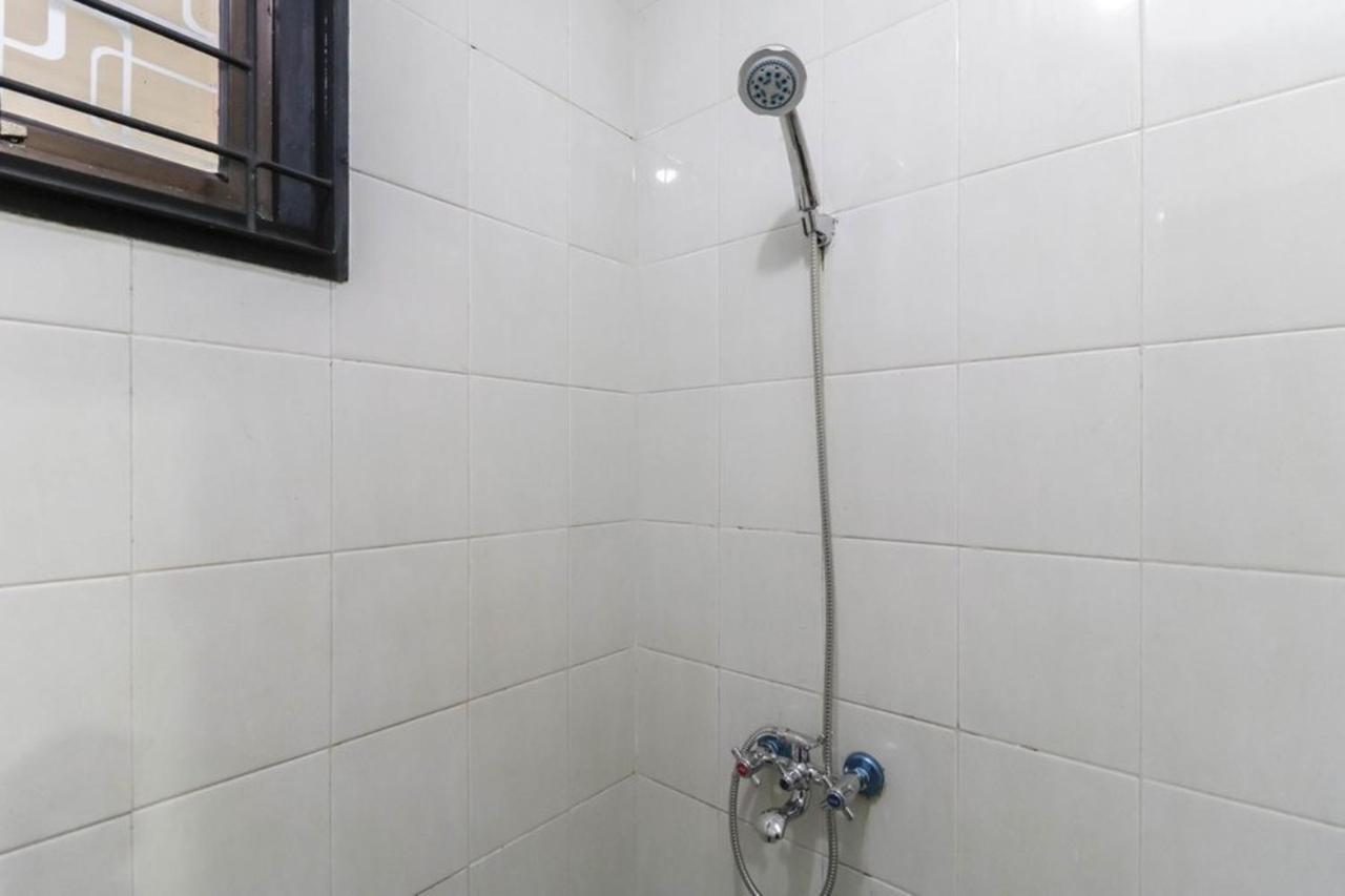 Cozy Muwardi Rumah tetamu