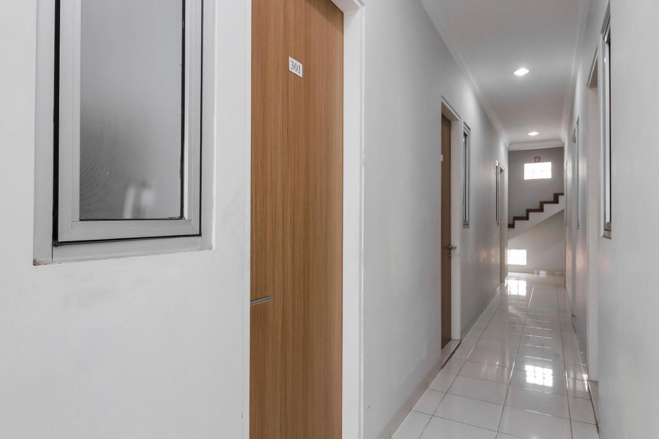 Reddoorz Near Park Mall 2* Jakarta