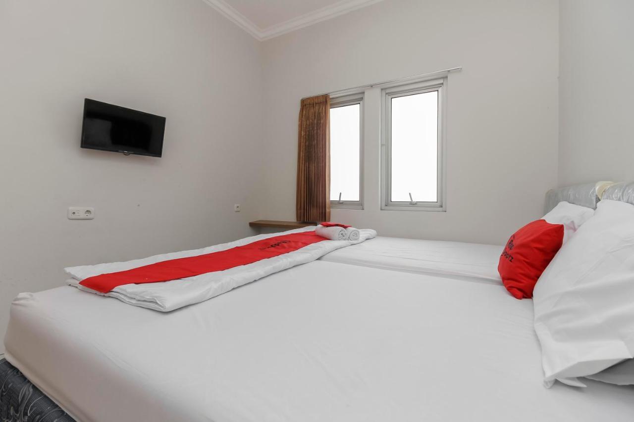 Guest house Reddoorz Near Park Mall