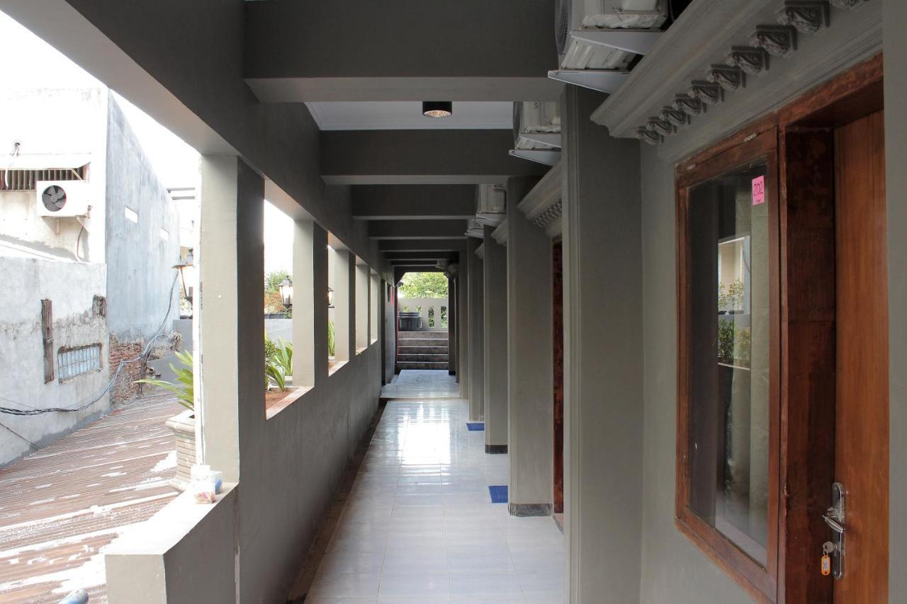 Oyo 222 M@jayakarta 2*