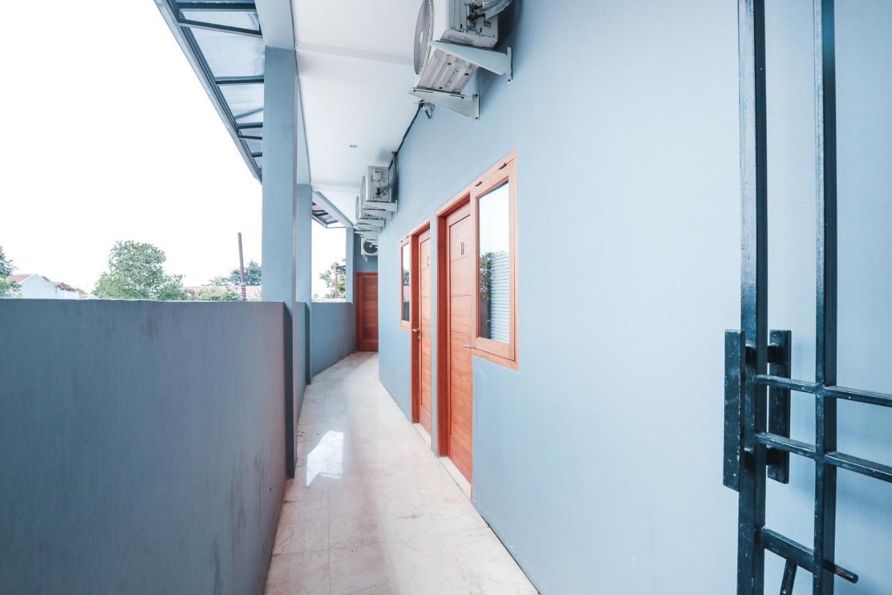 Oyo 286 Haji Saaba 20 Syariah Hotel 2*