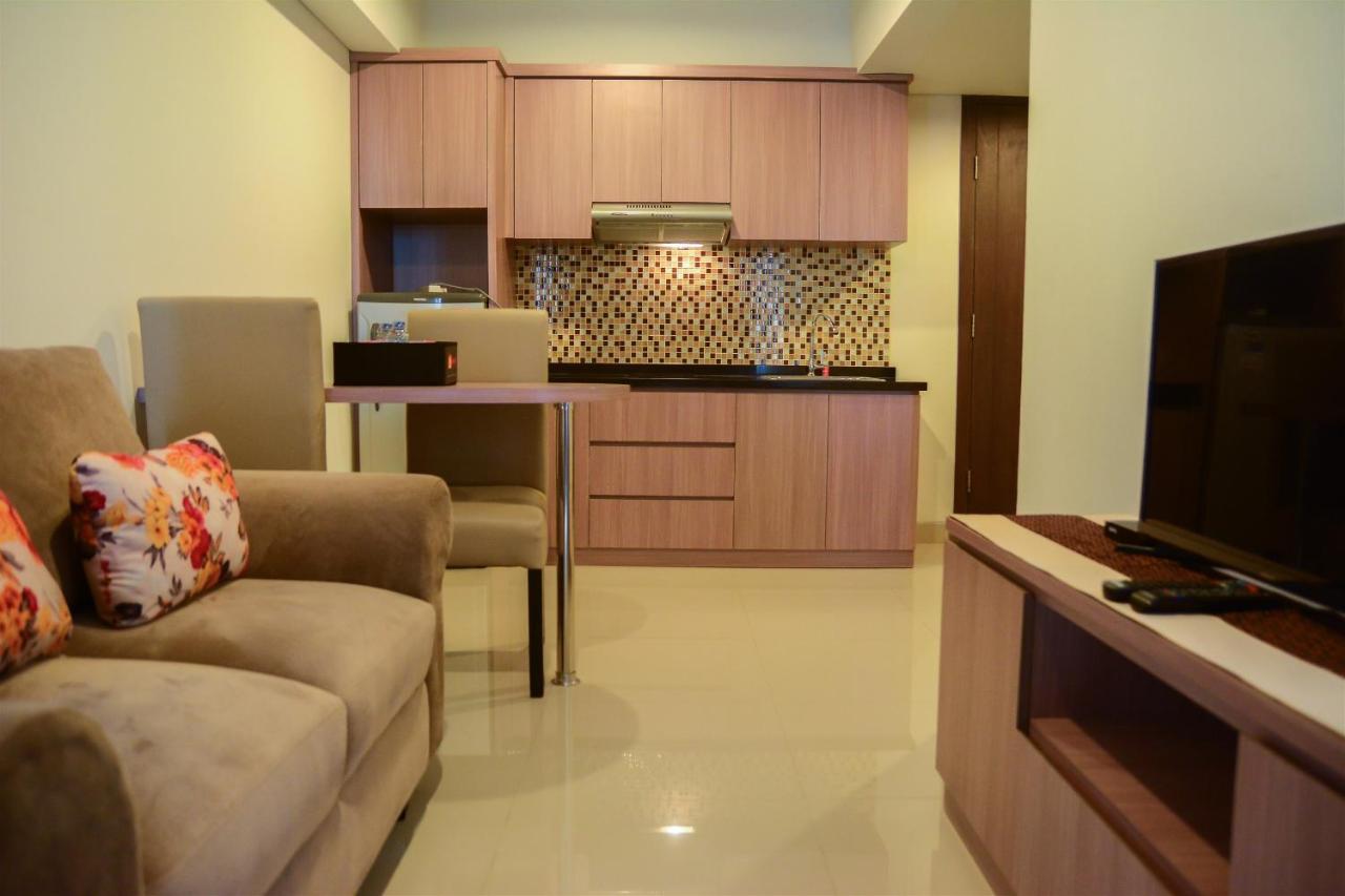Cozy 1br H Near Mt Haryono By Travelio Apartment Jakarta