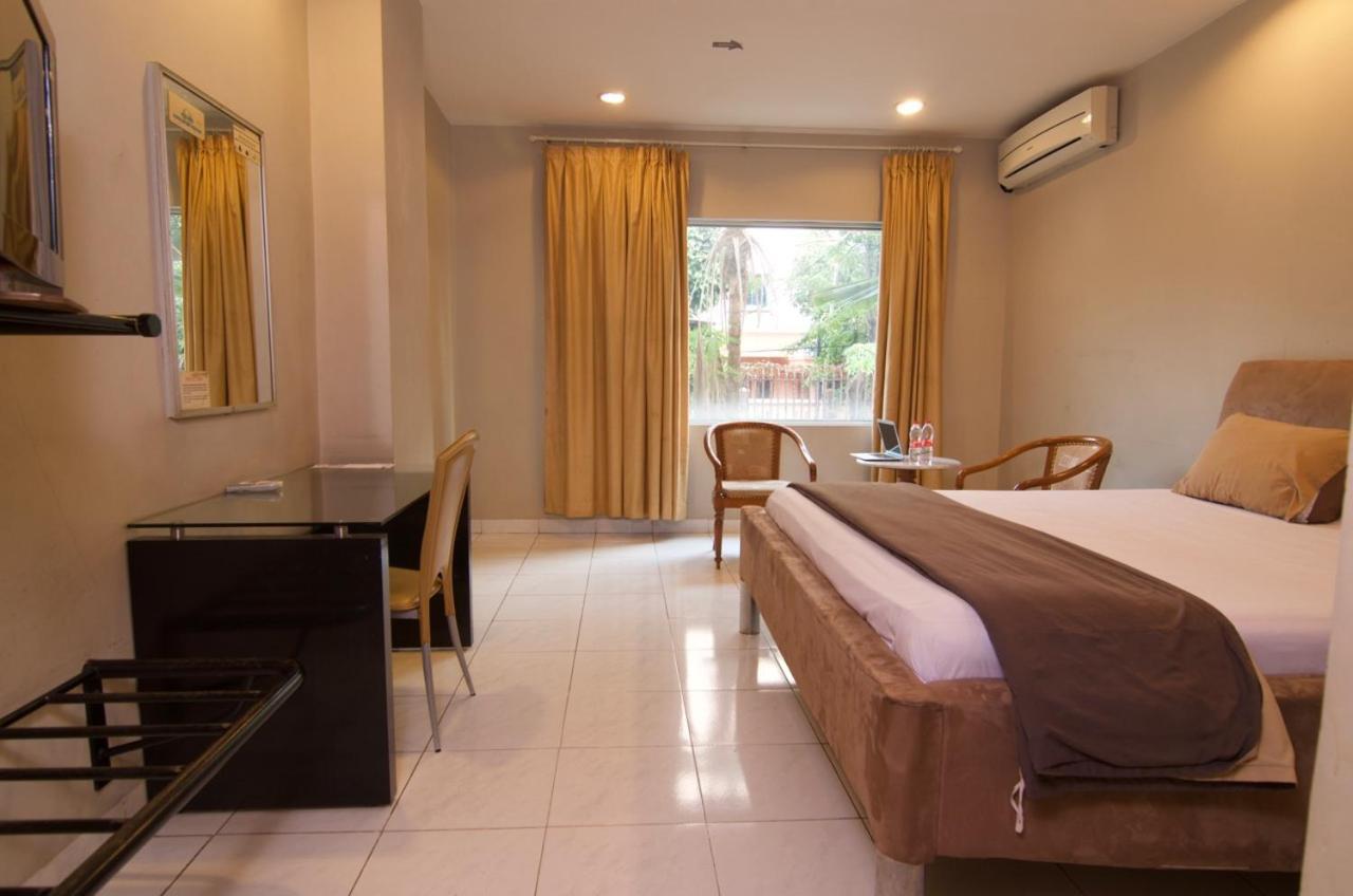 Hotel Peninsula Mangga Besar 2* Jakarta