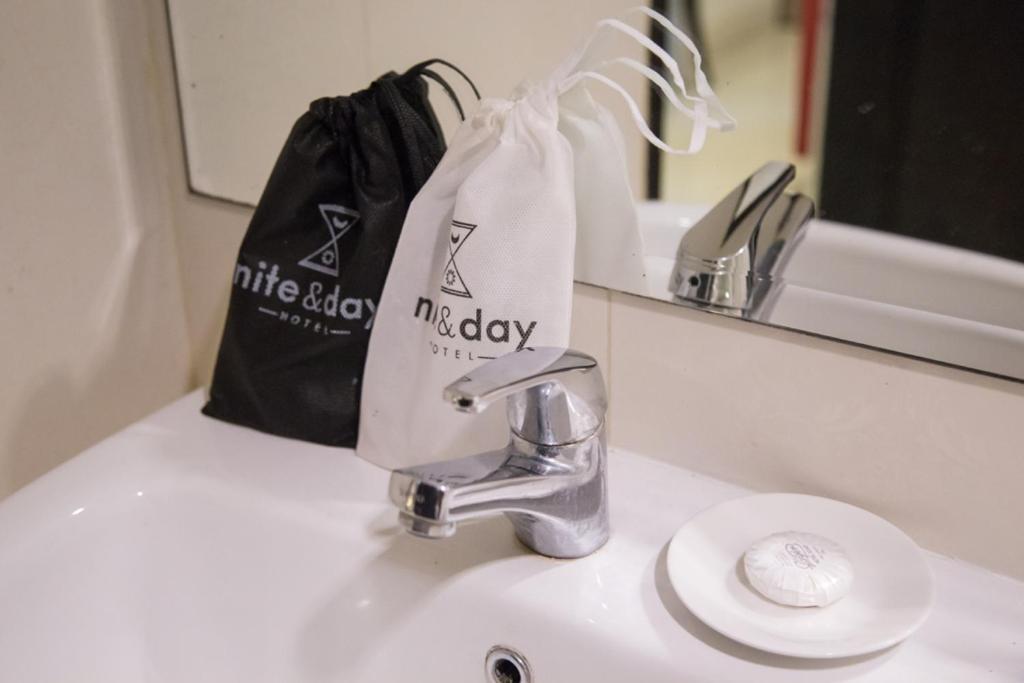 Nite & Day Roxy Hotel 2*