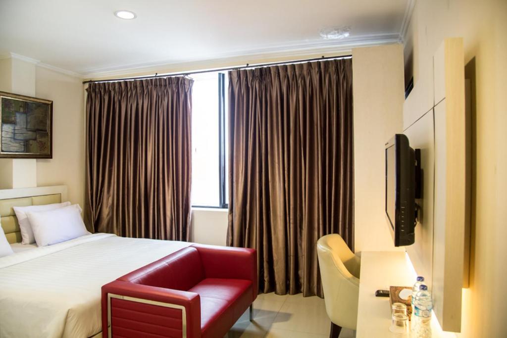 Nite & Day Roxy Jakarta