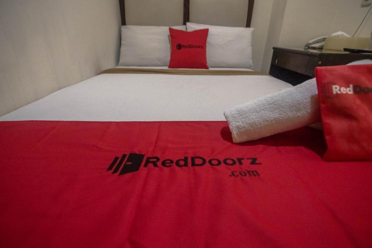 Reddoorz Near Rs Husada