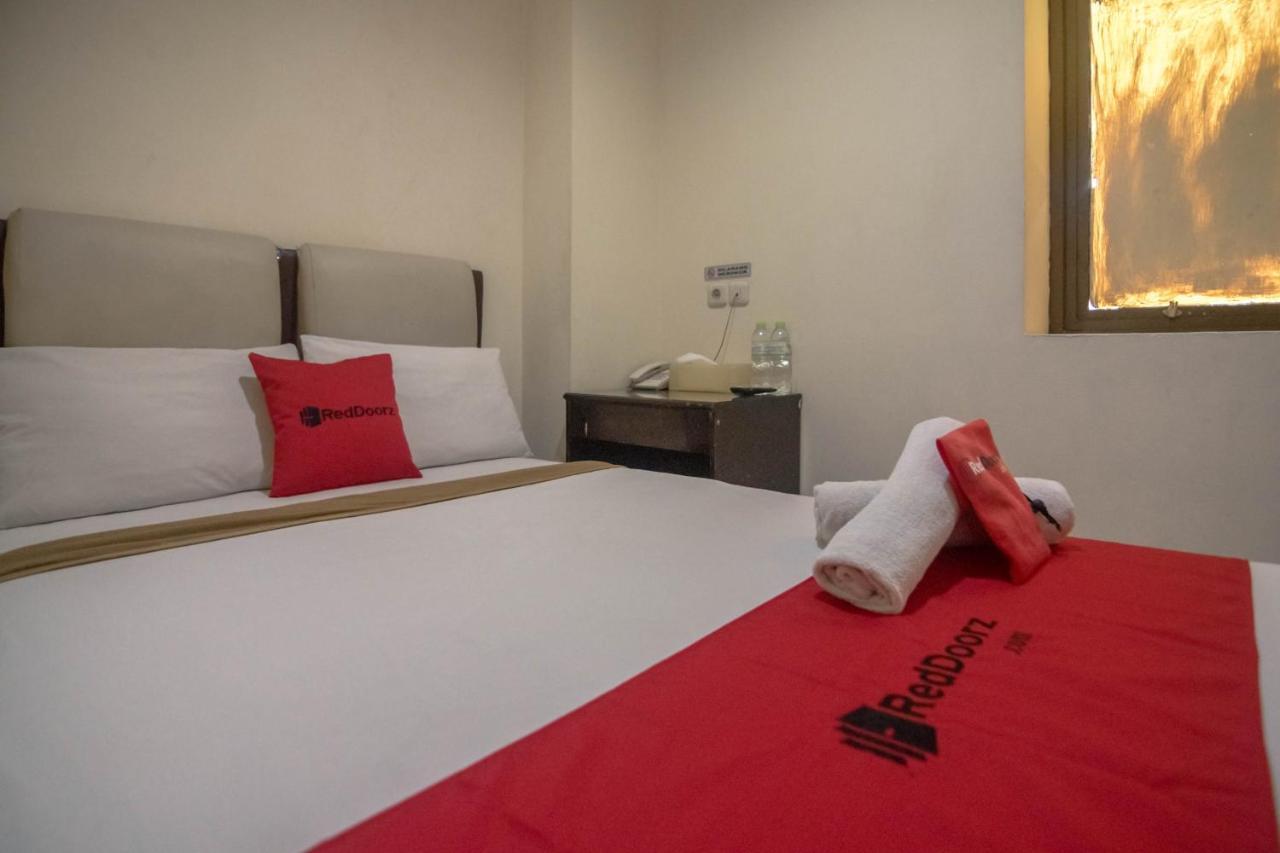 Reddoorz Near Rs Husada Guest house