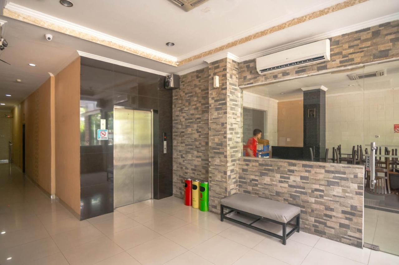 Reddoorz Near Rs Husada 2* Jakarta