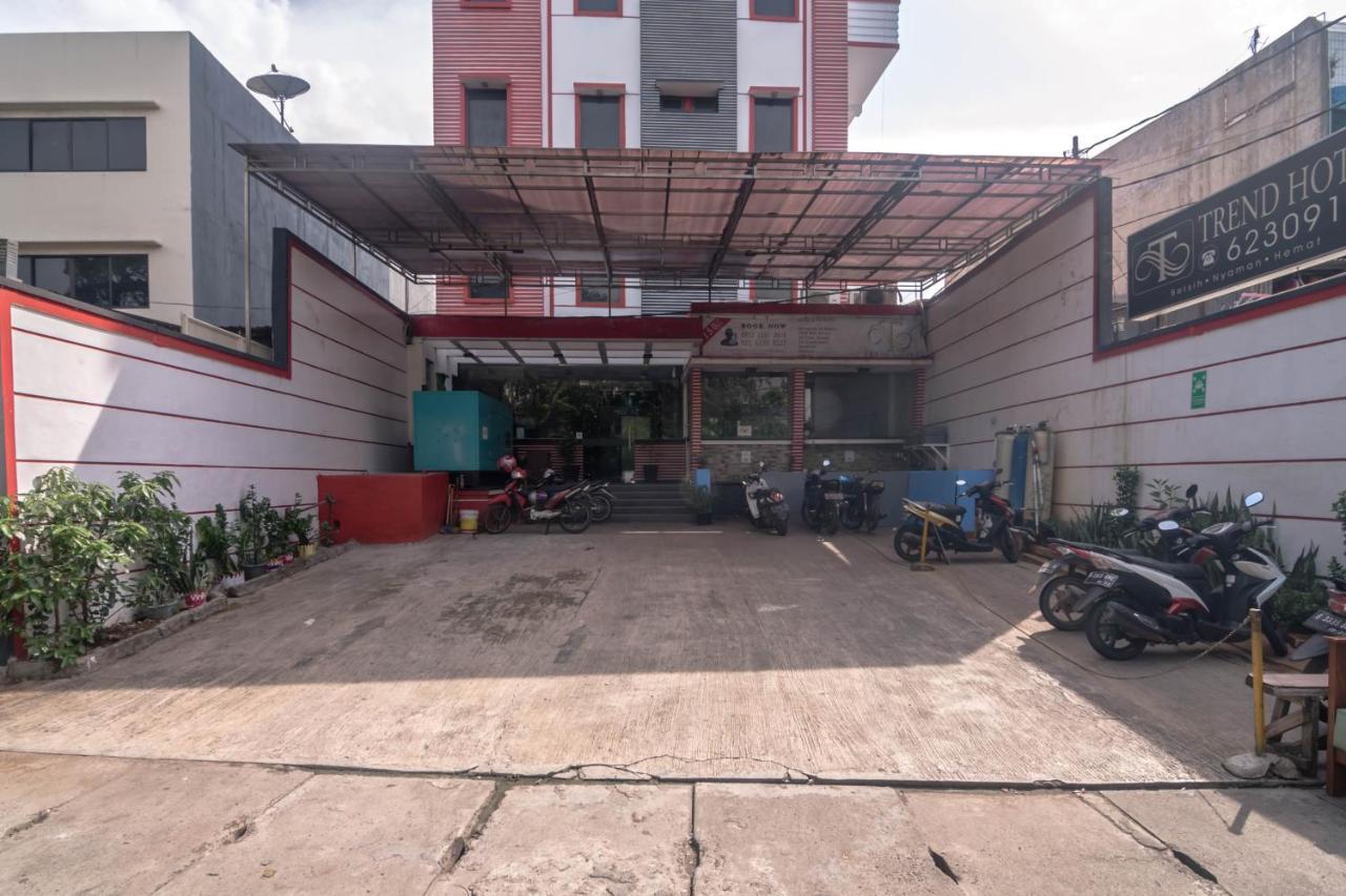 Guest house Reddoorz Near Rs Husada 2*