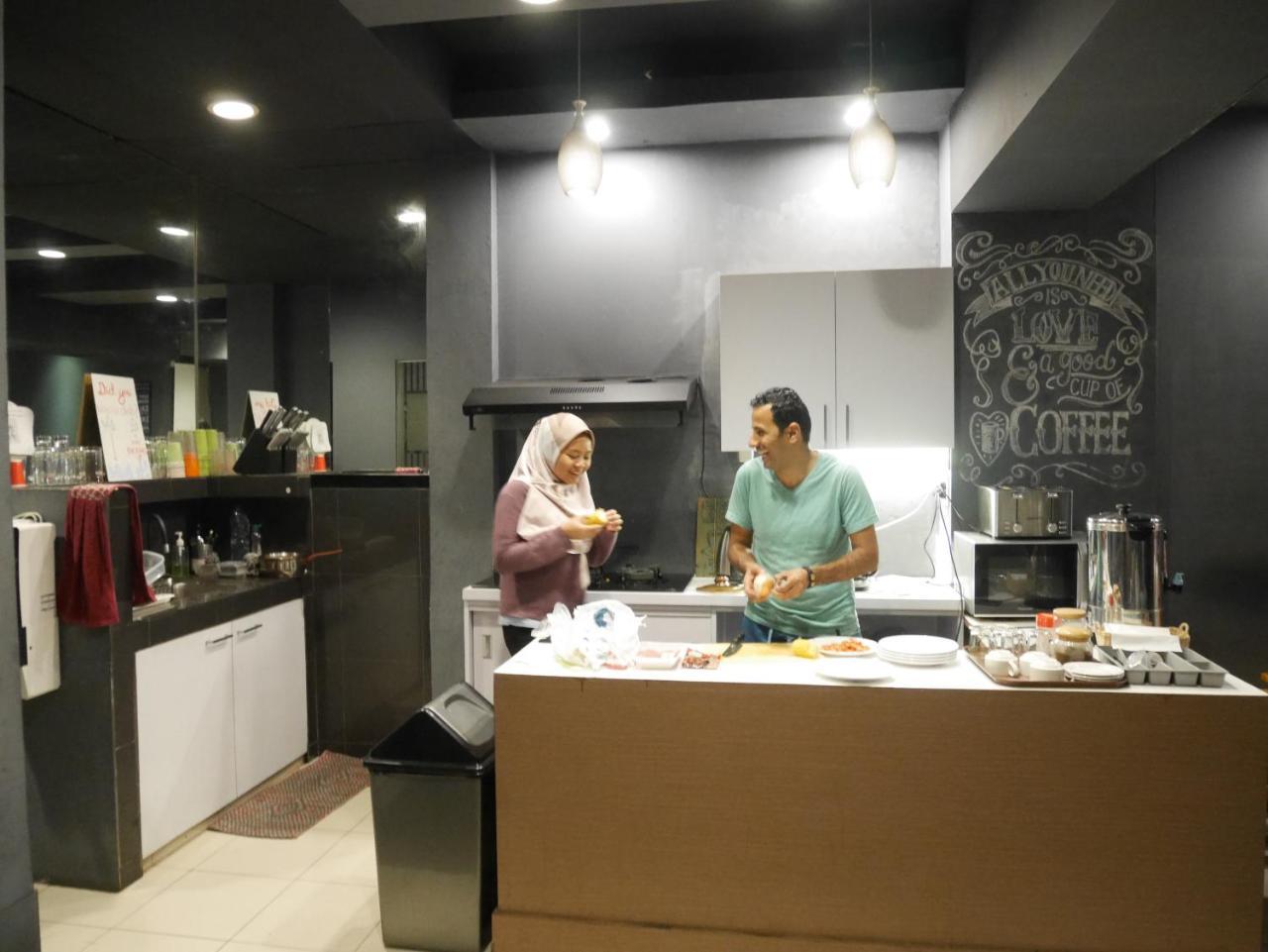 Sleepy Raccoon Hostel Jakarta