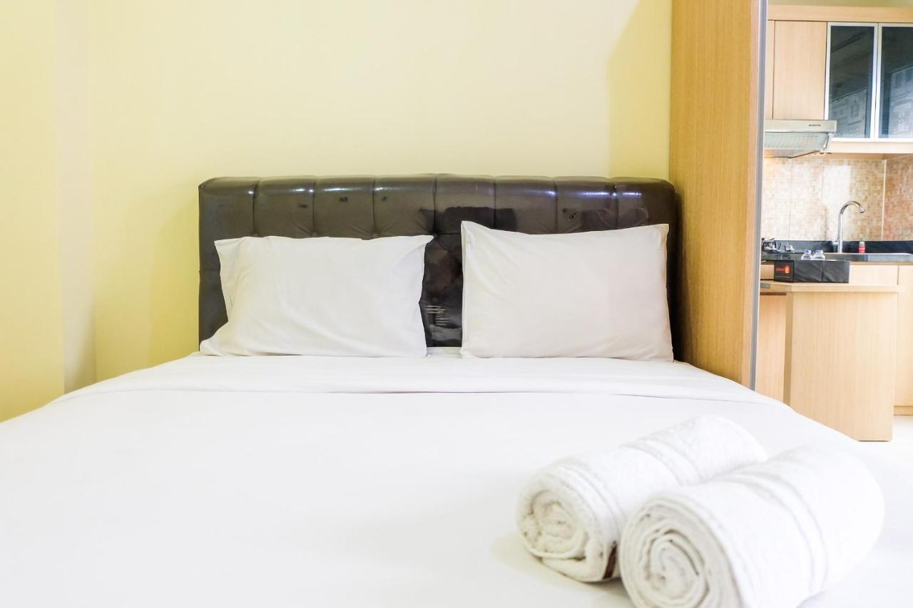 Apartment Minimalist Pramuka By Travelio