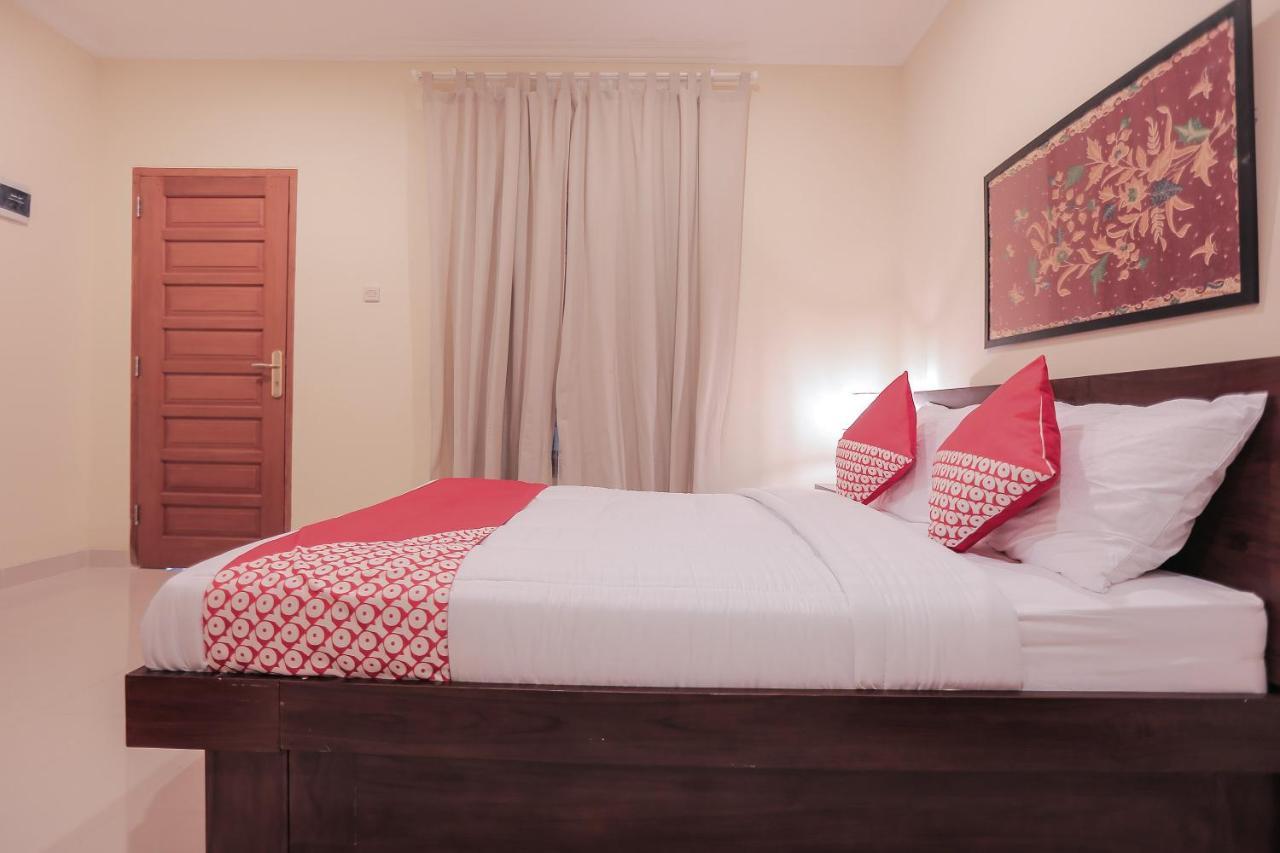 Oyo 133 Griya Ciaji Hotel 2*