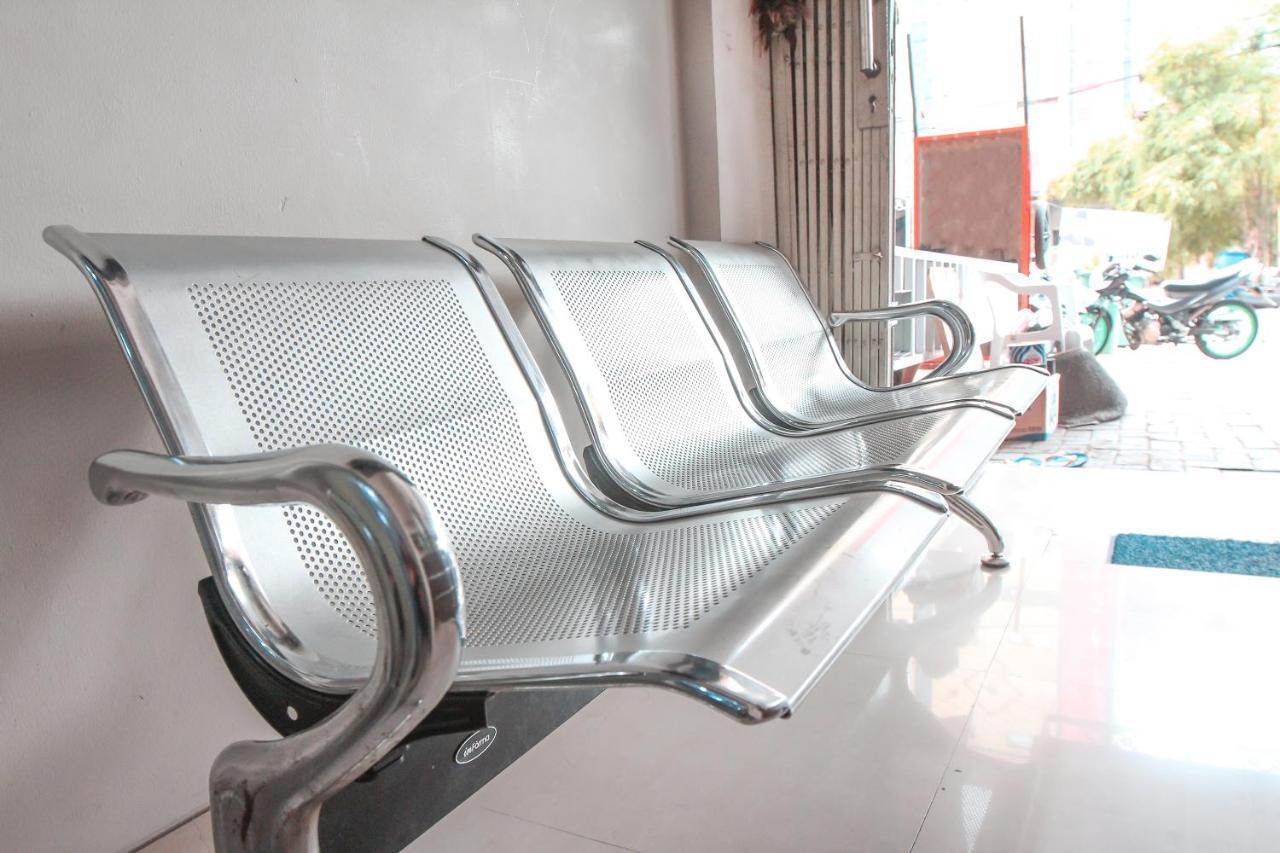 Oyo 383 Env Hotel 2*