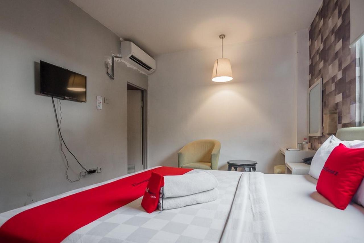 Reddoorz Near Mangga Besar Station 2 Hotel 3*