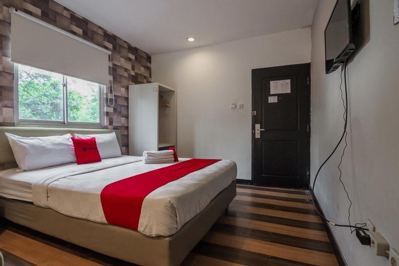Reddoorz Near Mangga Besar Station 2 Hotel Jacarta
