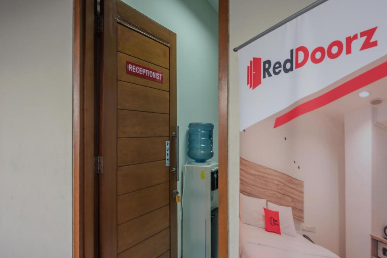 Guest house Reddoorz Near Semanggi 2*